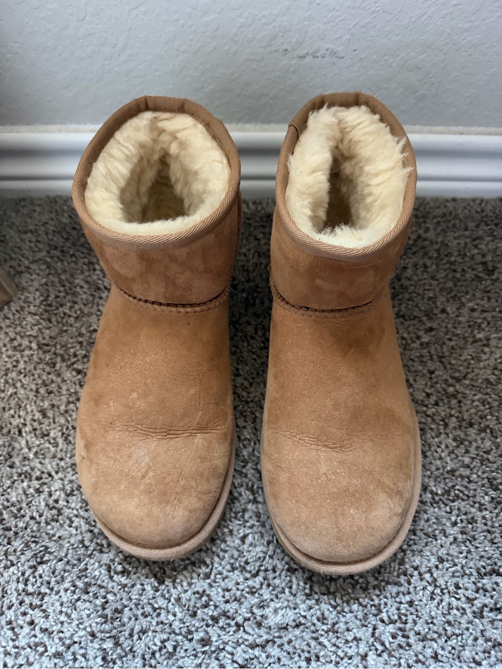 Women's UGG Mini Boot in Chestnut Brown size 7 - Picture 5 of 8
